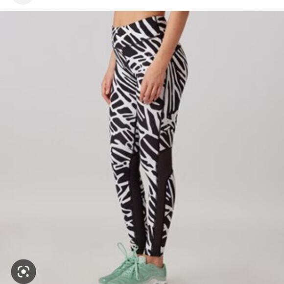 NIKE POWER EPIC LUX TIGHT BLACK/WHITE SIZE MED - Picture 1 of 8